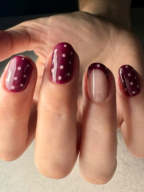 Natural nail treatment met kleur bij Nails by Kirsty